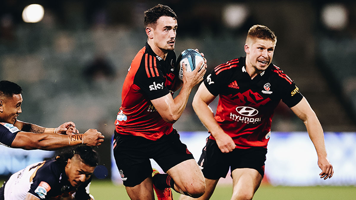 Super Rugby Pacific final: Crusaders claim 25-20 victory over