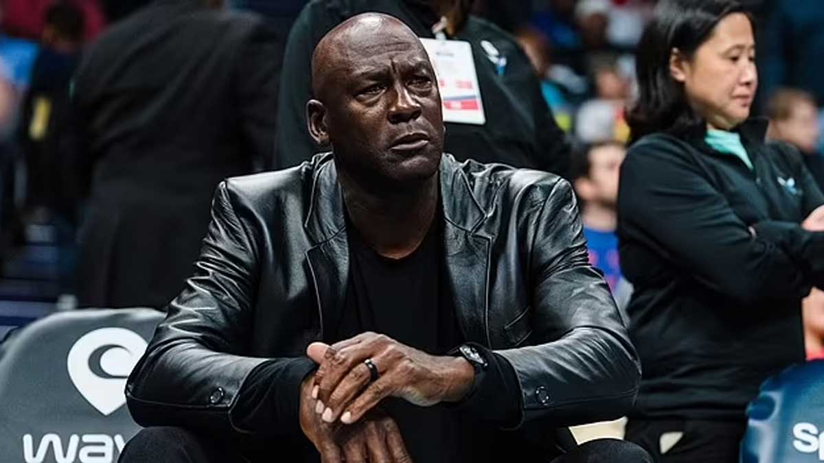 Michael Jordan in talks to sell majority stake in Hornets, sources