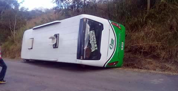 30 people rushed to Lautoka hospital after bus was involved in 4 ... picture pic
