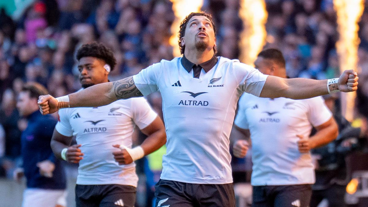 All Blacks name Billy Proctor and Simon Parker to start against England in London